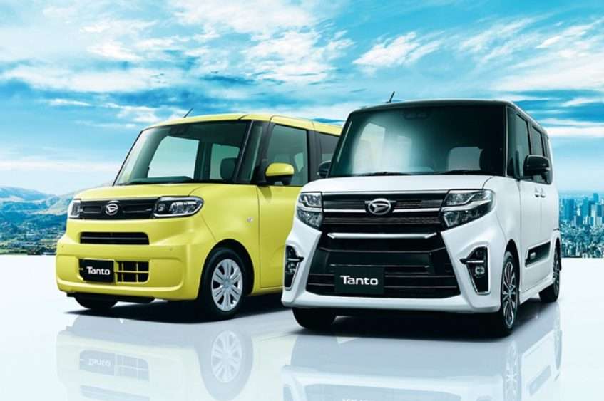 Daihatsu Tanto car